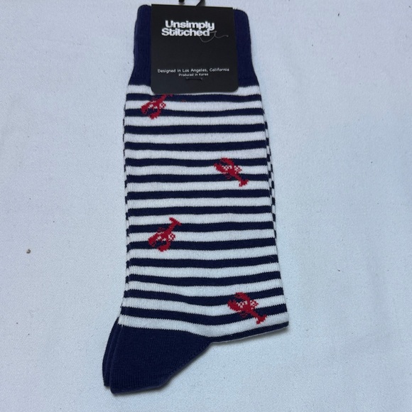 Assorted Men's Fun Patterned Socks Collection - Picture 6 of 13